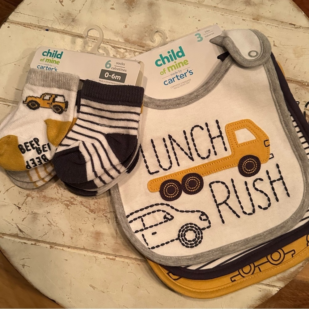 New Child of Mine Bibs & Socks Set